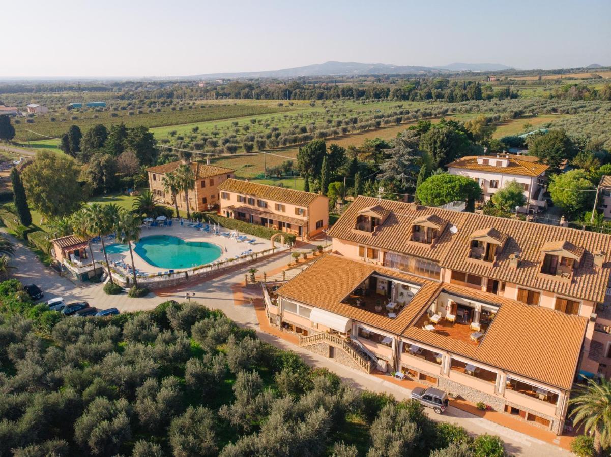Agrihotel Elisabetta Collemezzano Exterior photo