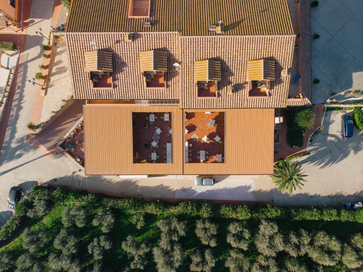 Agrihotel Elisabetta Collemezzano Exterior photo