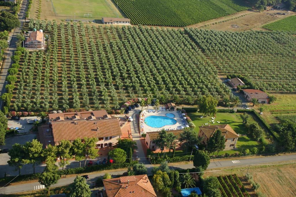 Agrihotel Elisabetta Collemezzano Exterior photo