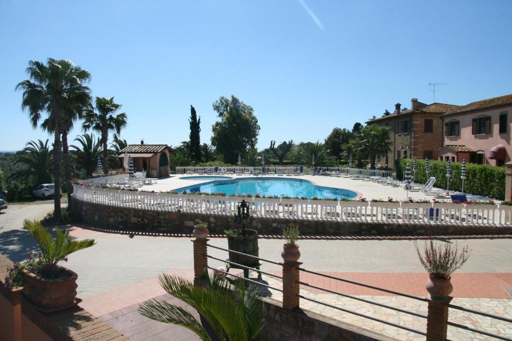 Agrihotel Elisabetta Collemezzano Exterior photo