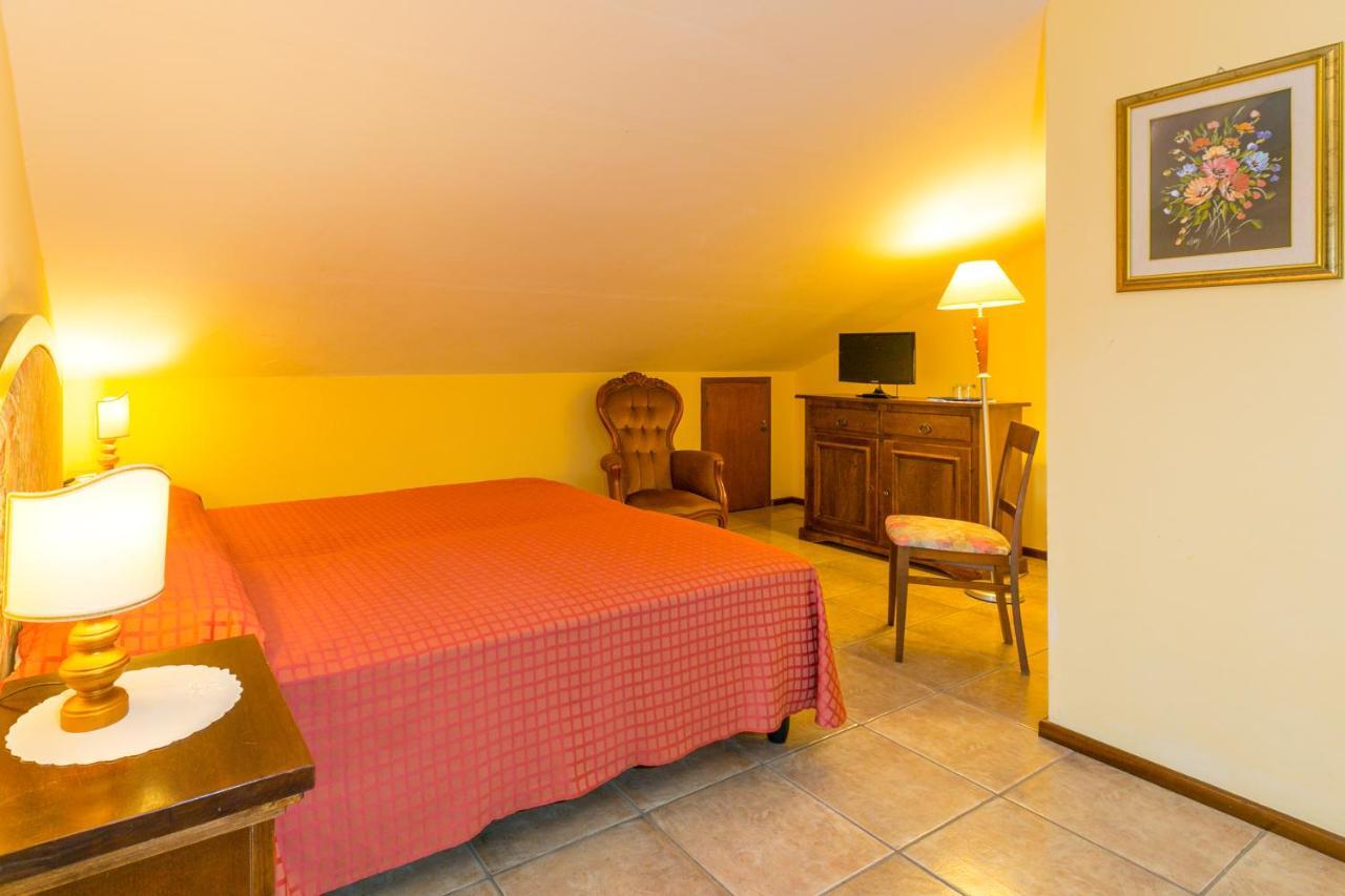 Agrihotel Elisabetta Collemezzano Exterior photo